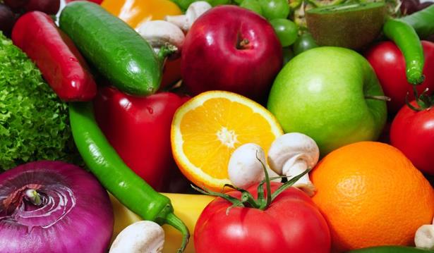 هل ينتقل كورونا عبر المواد الغذائية؟ .. منظمة الصحة توضح