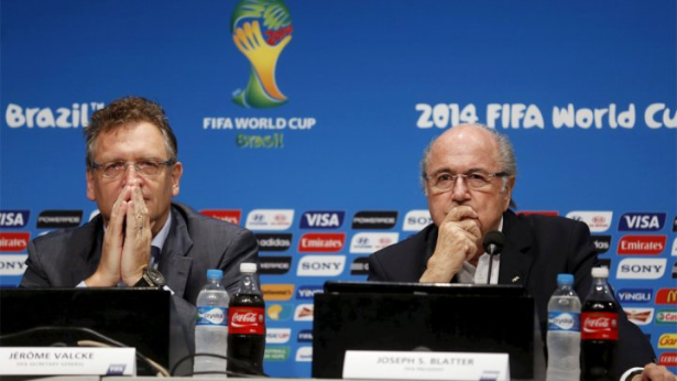 الفيفا يقيل أمينه العام لتورطه في قضية بيع تذاكر المونديال بطريقة غير مشروعة