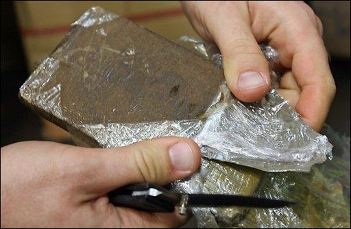 إحباط محاولة تهريب 52 كلغ من مخدرالشيرا بموقع باب سبتة من قبل مواطنين فرنسيين