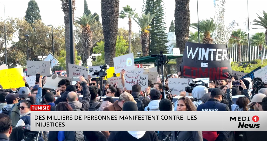 Tunisie : des milliers de personnes manifestent contre les injustices
