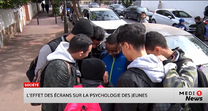 Écrans et adolescents : quel impact sur leur psychologie ?