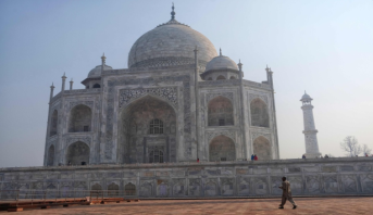 L’Inde suspend les visas de tourisme 

