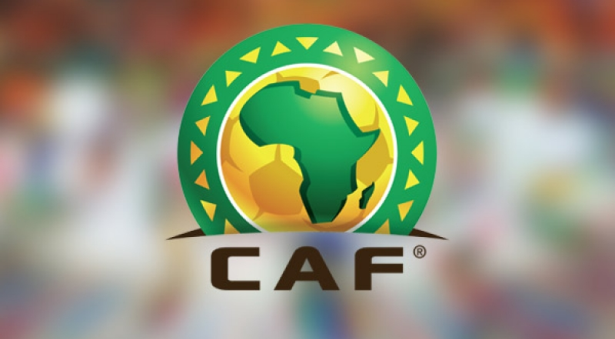 "الكاف" يُغرم منتخب الجزائر بسبب سلوك جماهيره