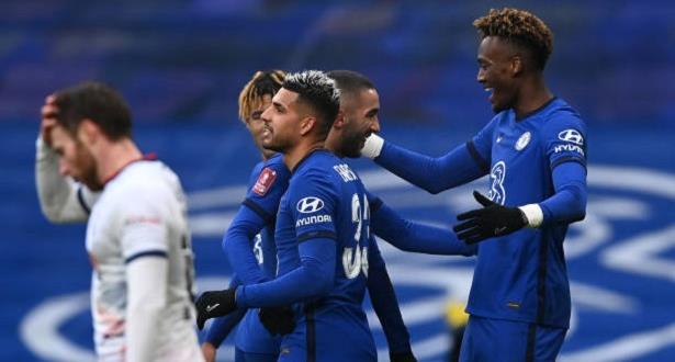 كأس إنكلترا .. زملاء زياش يتأهلون بفضل الـ"هاتريك" كأس إنكلترا .. زملاء زياش يتأهلون بفضل الـ"هاتريك"