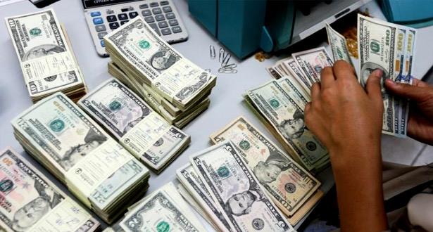 انخفاض سعر الدولار