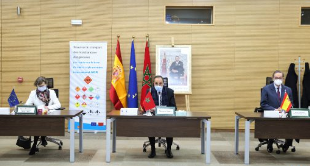 المغرب - إسبانيا .. اختتام عقد توأمة لتأمين نقل البضائع الخطيرة عبر الطرق المغرب - إسبانيا .. اختتام عقد توأمة لتأمين نقل البضائع الخطيرة عبر الطرق