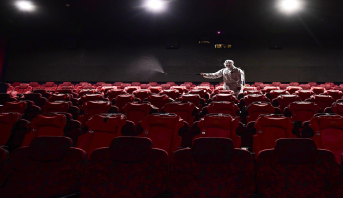الصين تعيد فتح القاعات السينمائية للمرة الثانية في ظل تعافيها تدريجيا من أزمة كورونا