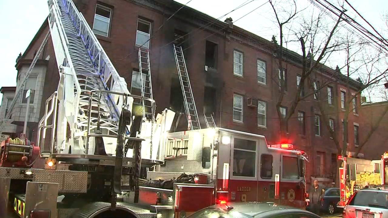 13 قتيلا في حريق شب في مبنى في فيلادلفيا وفق وسائل إعلام أميركية