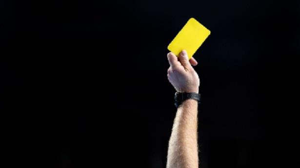 "فيفا" يقرر إلغاء البطاقات الصفراء قبل الملحق الأوروبي