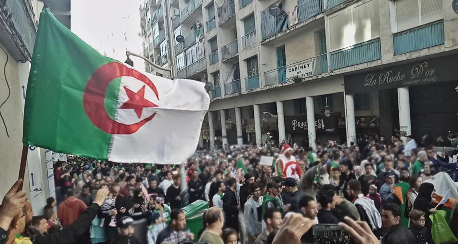 Algérie: gel des activités d'un parti d'opposition et fermeture de son siège