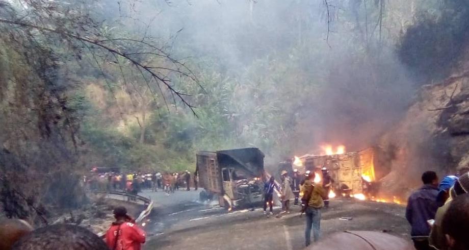 مقتل 53 شخصا احتراقا في حادث حافلة بالكاميرون