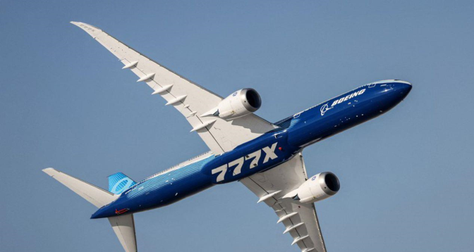 Boeing lance la version cargo du 777X avec une méga-commande de Qatar Airways