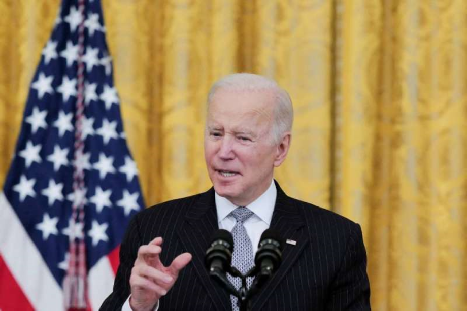 Biden annonce plusieurs mesures pour stimuler l'industrie solaire