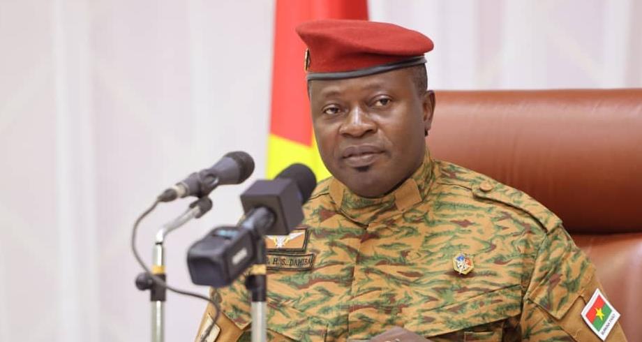 Burkina Faso: le président Damiba prend une série de mesures dans la lutte antiterroriste