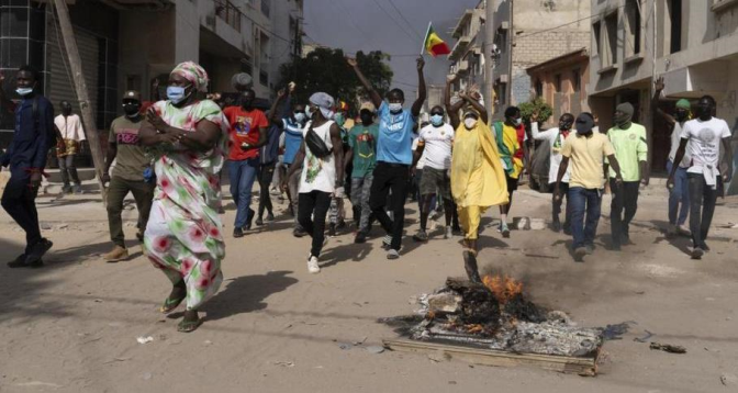 Sénégal/présidentielle: grève dans les universités du pays suite au décès d’un étudiant dans des manifestations
