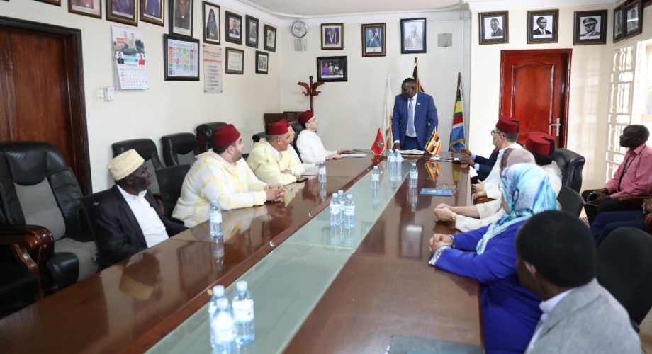 Visite de courtoisie d’une délégation de la Fondation Mohammed VI des Ouléma africains au SG du Conseil interreligieux ougandais