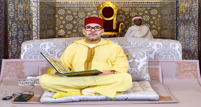 SM le Roi, Amir Al Mouminine, préside la première causerie religieuse du mois sacré de Ramadan 

