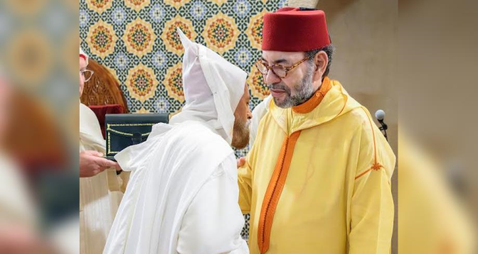 SM le Roi, Amir Al-Mouminine, préside au Palais Royal de Rabat une veillée religieuse en commémoration de Laylat Al-Qadr 
