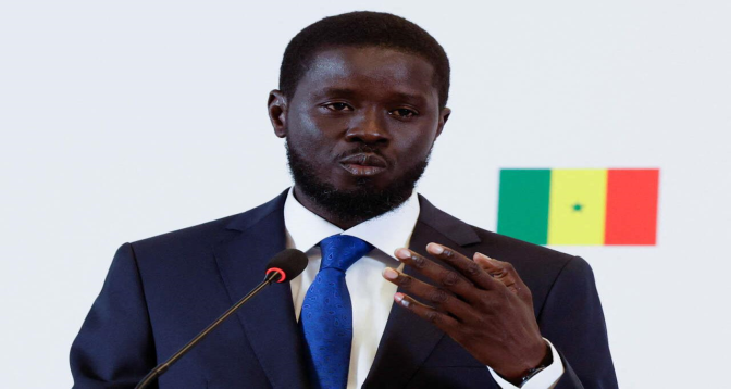 Présidentielle au Sénégal : qui est Bassirou Diomaye Faye ?