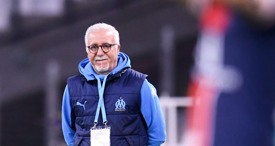 المغربي ناصر لارغيت يستقيل من الإشراف على مركز التكوين في نادي مرسيليا
