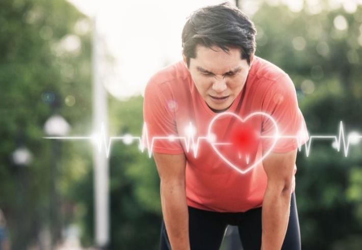 أعراض خطيرة تتسلل بصمت .. أمراض القلب تضرب فئة الشباب
