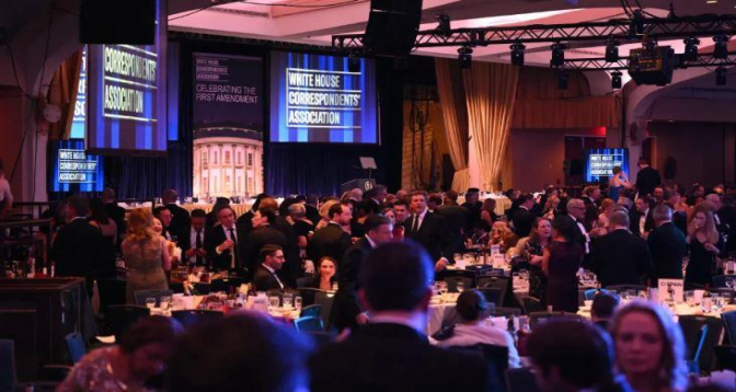 Tirs au gala de la presse à Washington : le suspect inculpé de "tentative d&rsquo;assassinat du président"