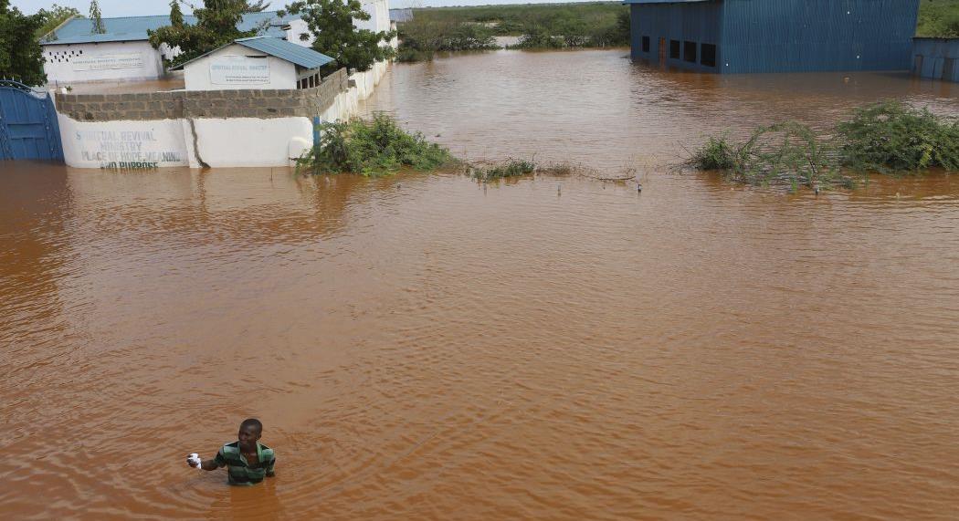 42 قتيلا على الأقل في انهيار سد في كينيا