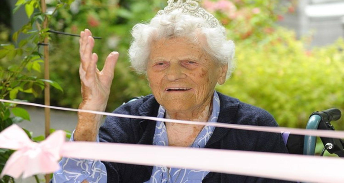 Une Anglaise doyenne de l'humanité à 115 ans
