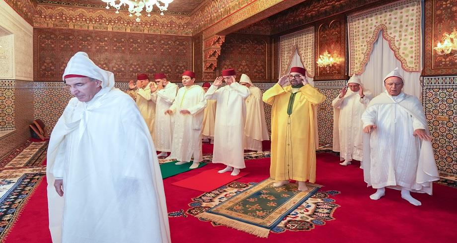 Le Roi Mohammed VI, Amir Al-Mouminine, accomplit la prière de l'Aïd Al-Fitr