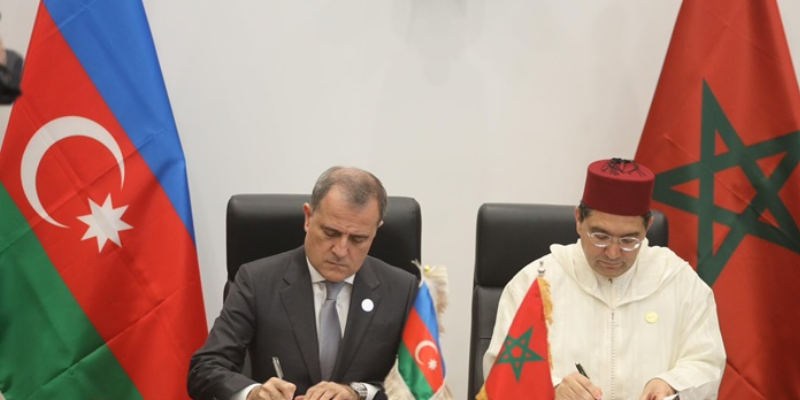 Banjul : Signature d'un accord d'exemption de visa pour les passeports ordinaires entre le Maroc et l'Azerbaïdjan
