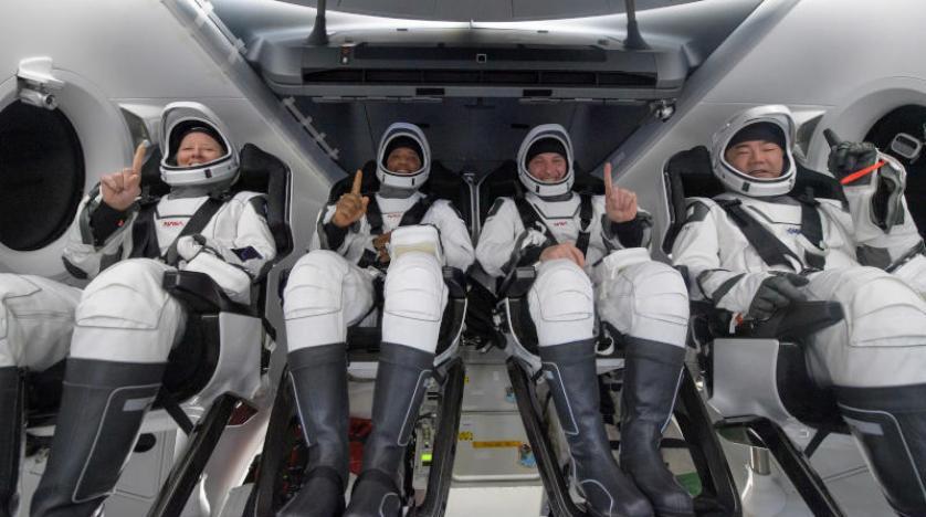 عودة أربعة رواد فضاء إلى الأرض على متن مركبة تابعة لـ"سبايس اكس"
