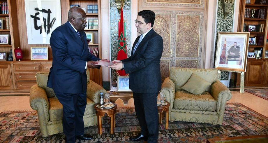 بوريطة يستقبل السفير المتجول لجمهورية أنغولا حاملا رسالة من الرئيس جواو لورينسو إلى جلالة الملك