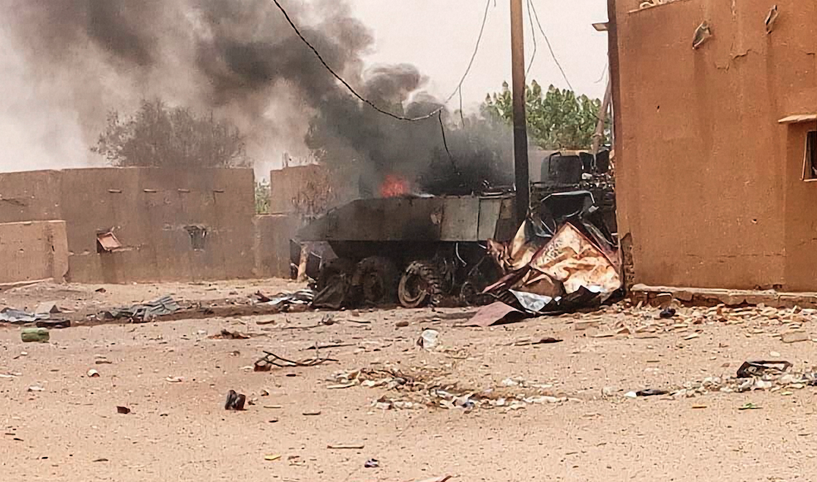 قراءة في سياق ودلالات الحملة العسكرية الجديدة ضد معاقل الجماعات المسلحة في مالي