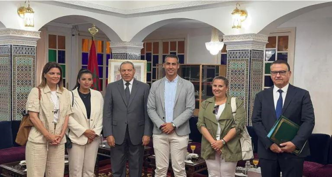 المغرب-إسبانيا: مدينتا العيون و لا أوليفا تعززان تعاونهما