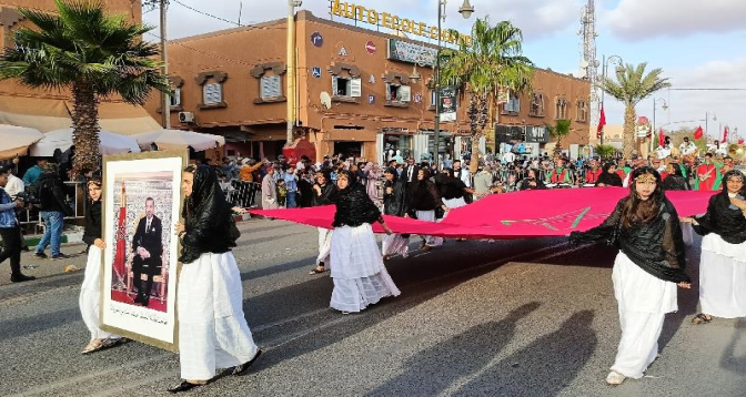 كرنفال استعراضي بهيج يبرز التنوع الثقافي لمظاهر الحياة الصحراوية بطانطان
