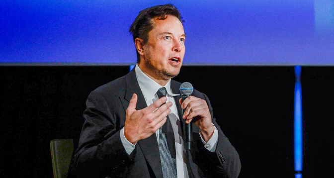Elon Musk : L'intelligence artificielle risque de "détruire l'humanité"