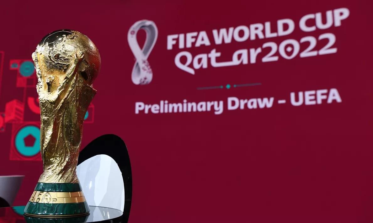 مونديال قطر 2022.. حكمان مغربيان ضمن قائمة "فيفا"