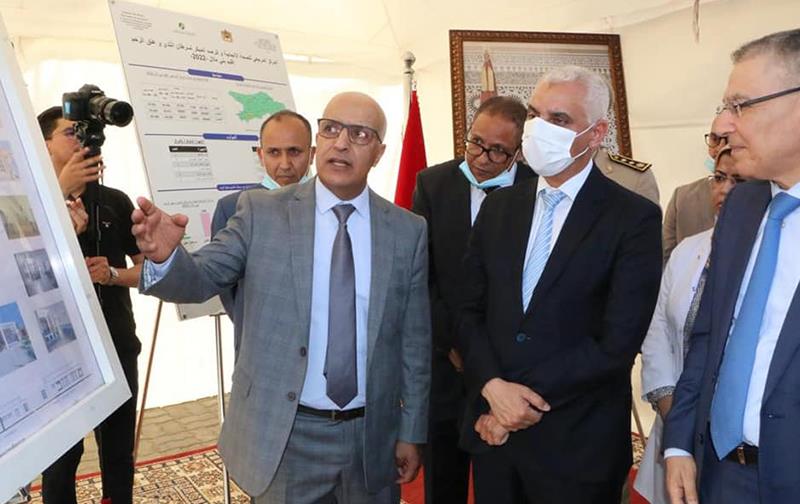 آيت طالب يزور المركز المرجعي للرصد المبكر لسرطان الثدي وعنق الرحم آيت طالب يزور المركز المرجعي للرصد المبكر لسرطان الثدي وعنق الرحم