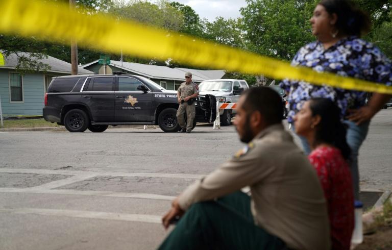 Un tireur tue 19 écoliers au Texas, l'Amérique sous le choc