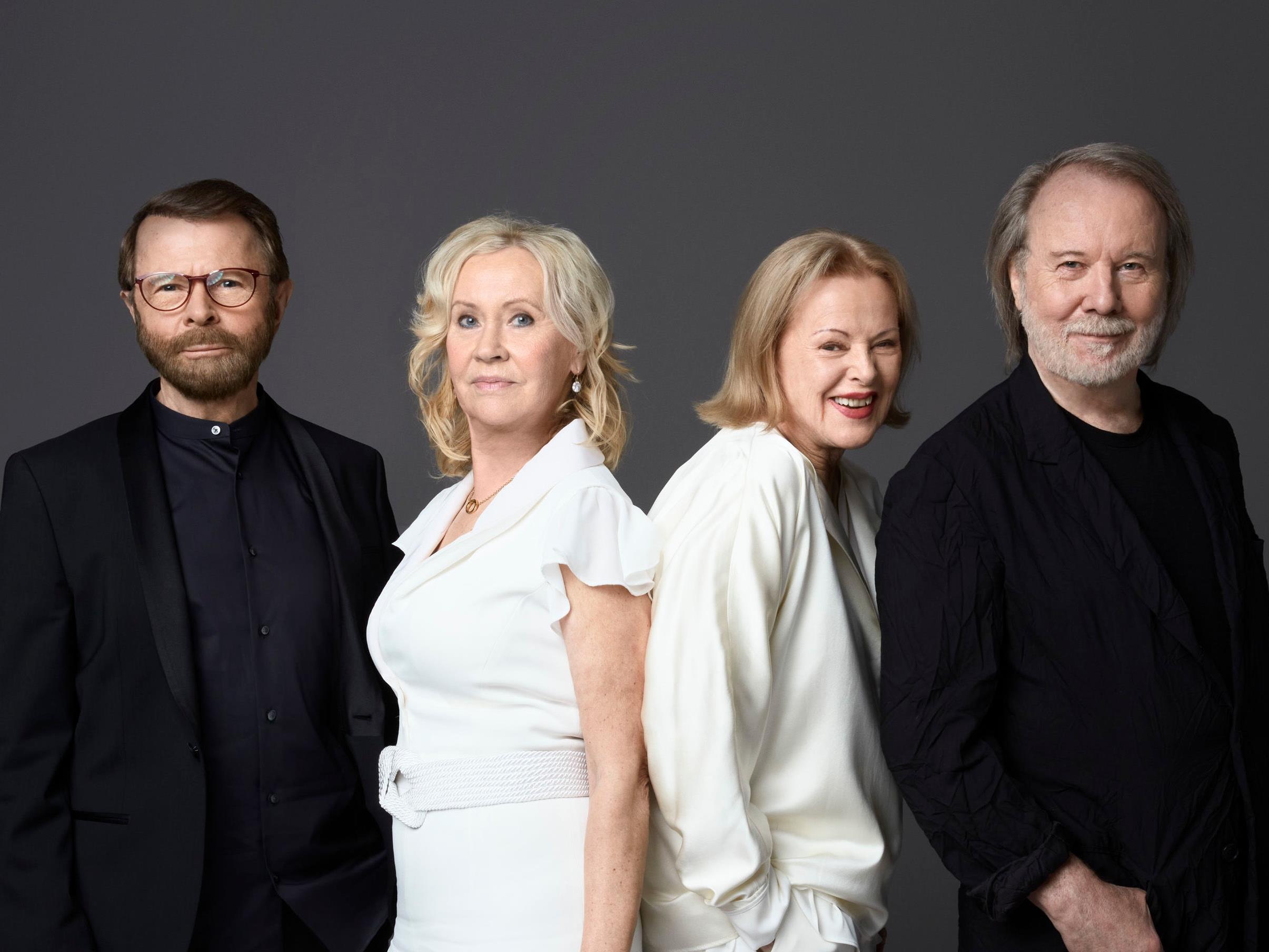  A Londres, les fans d'ABBA conquis par le spectacle qui montre les membres du groupe en hologrammes 