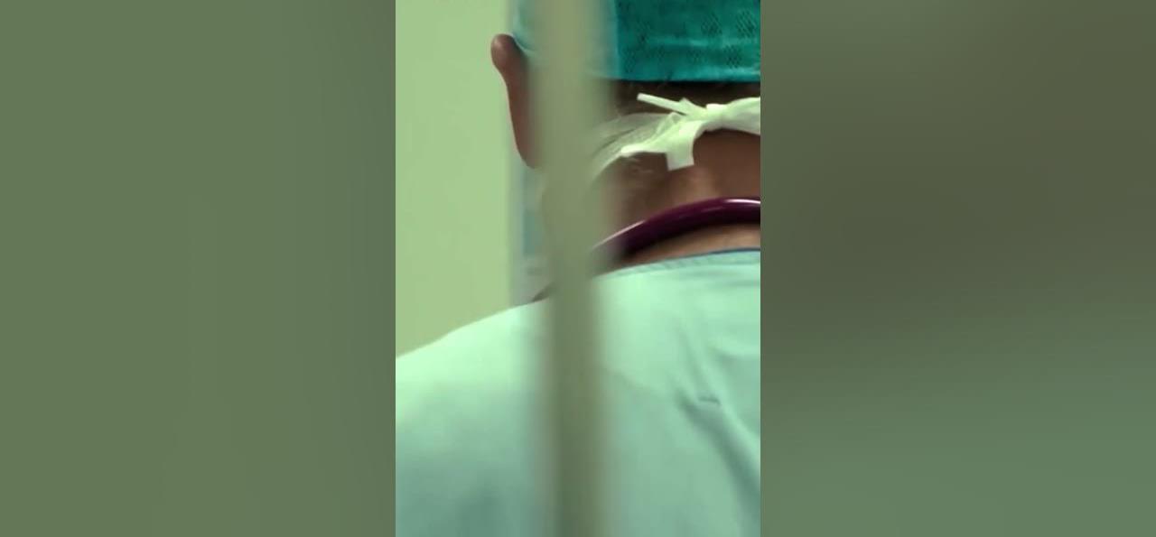 عشرون عاما لوحش بثوب طبيب.. ضحاياه 299 مريضًا بينهم أطفال
