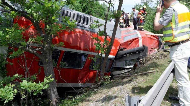 Allemagne: cinq morts et 44 blessés dans un accident de train 
