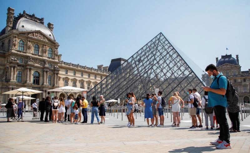 Les arrivées de touristes internationaux ont triplé sur un an au 1er trimestre (OMT)