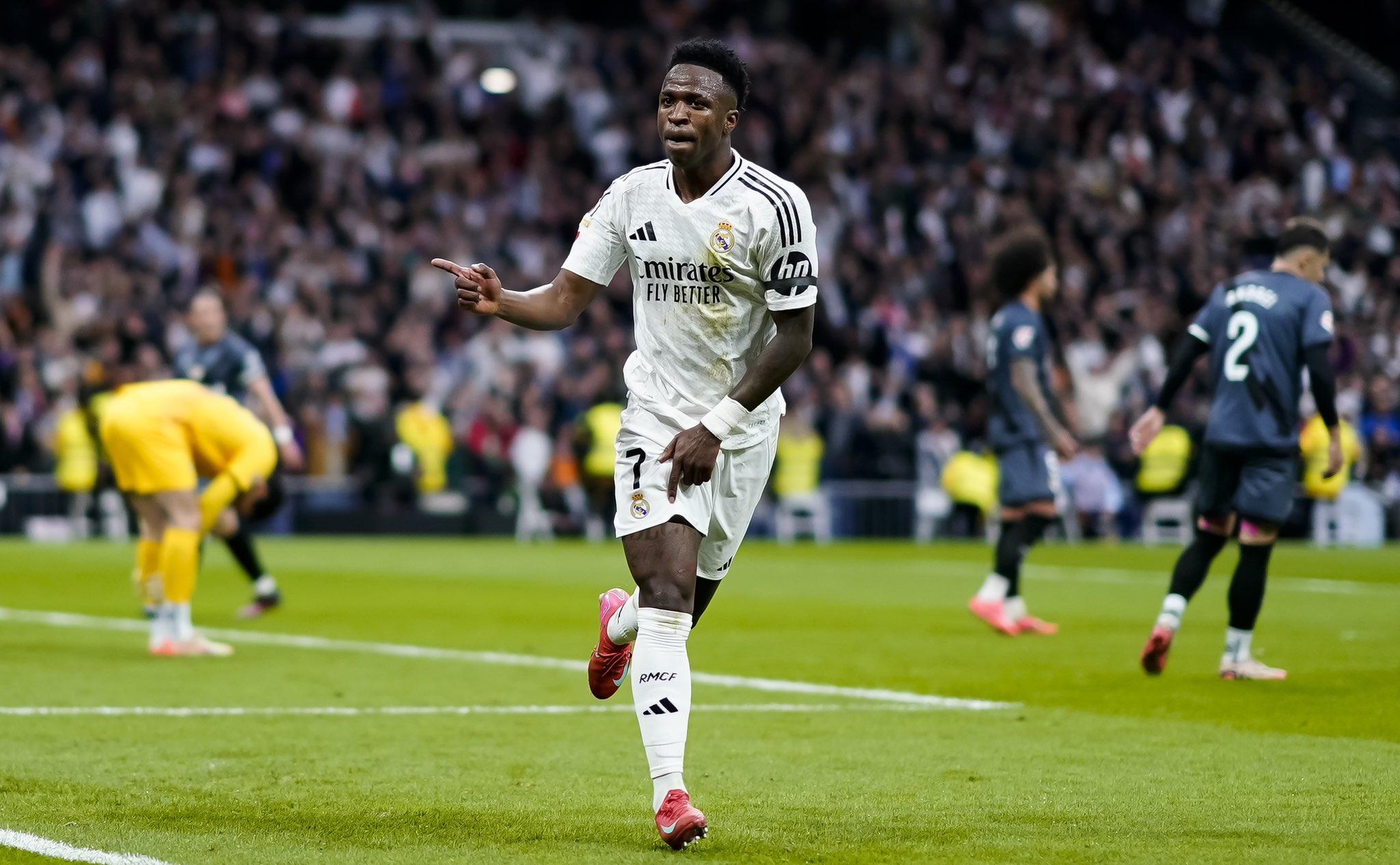 ريال مدريد يقرر تمديد عقد نجمه البرازيلي فينيسيوس حتى 2030
