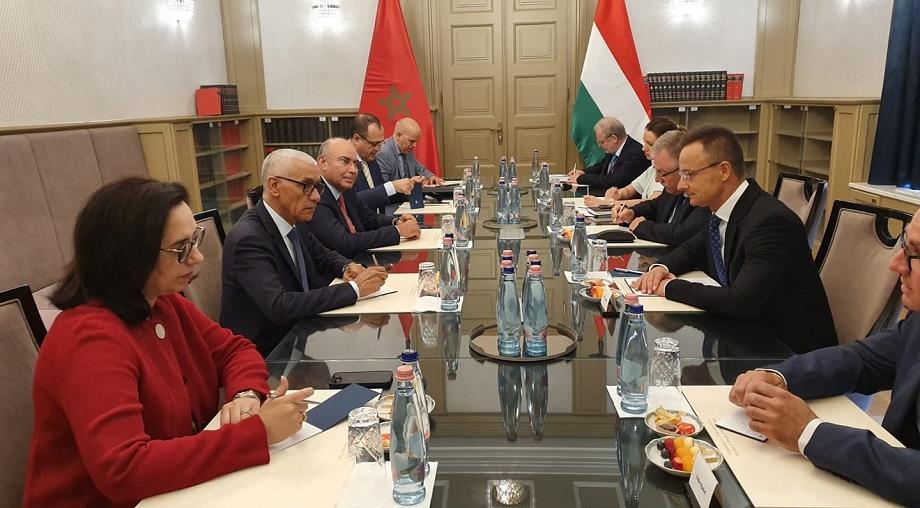 رئيس مجلس النواب يجري مباحثات في بودابست مع وزير الخارجية والتجارة الخارجية الهنغاري