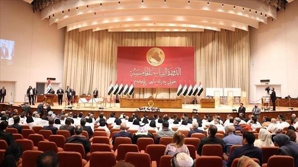 استقالة نواب الكتلة الصدرية من البرلمان العراقي