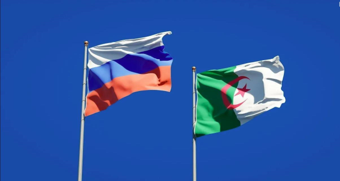 ما هو السياق الذي يفسر زيارة تبون إلى موسكو؟