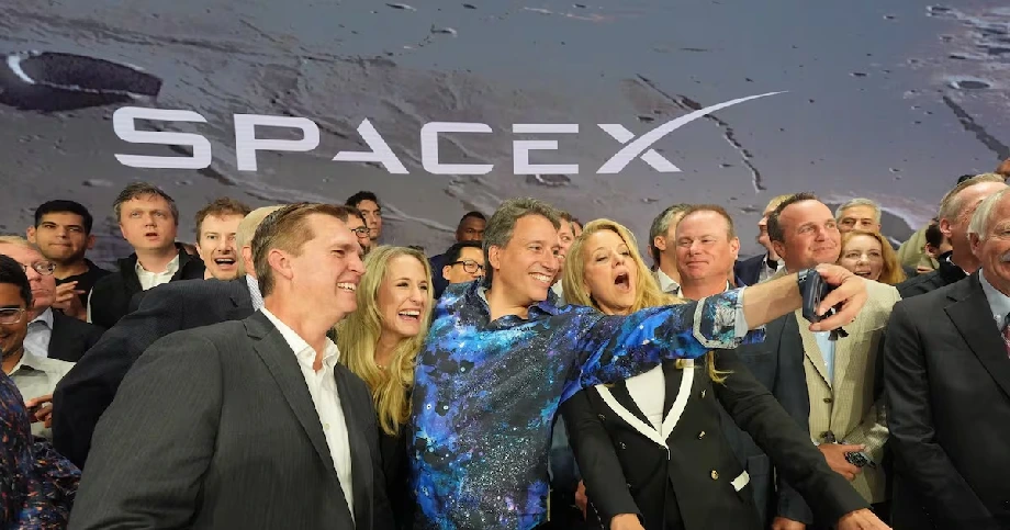 Tout juste entré en Bourse, SpaceX se hisse à la 5e place des capitalisations mondiales devant Amazon