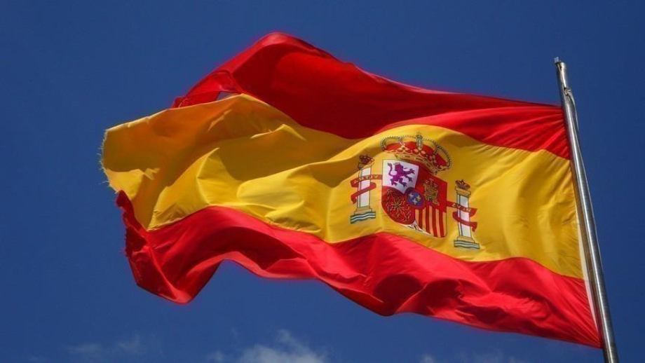 Inflation: l'Espagne annonce un plan d'aides directes, dont une réduction des prix des carburants
