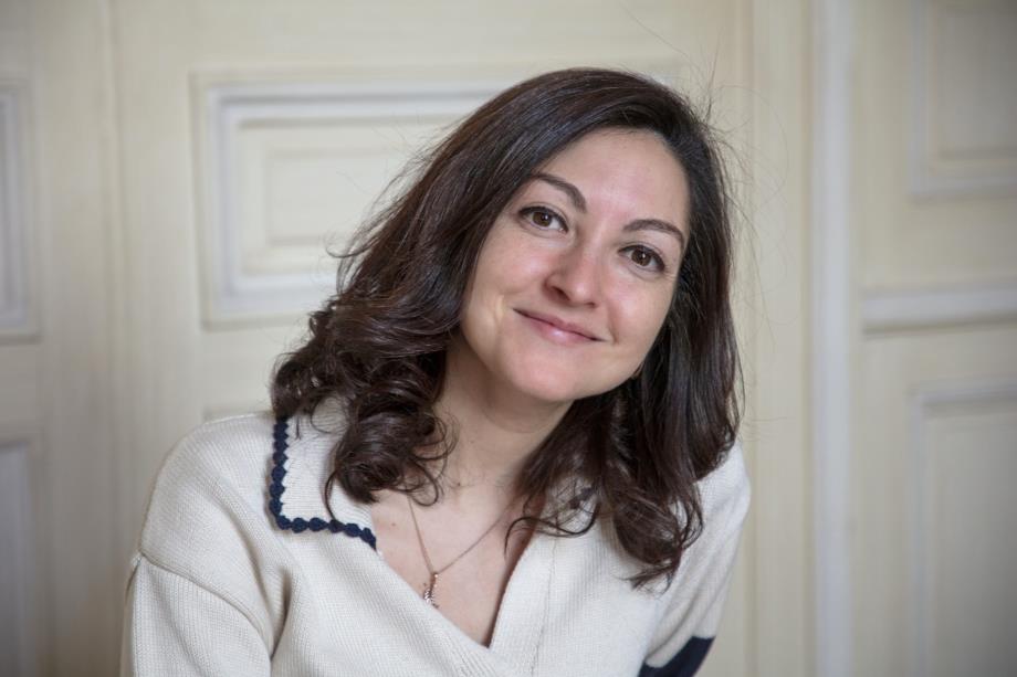 Académie Française : Zineb Mekouar remporte le prix Henri de Régnier 2025 pour son roman "Souviens-toi des abeilles"

